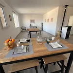בית נופש Le Carmagnol Caramany