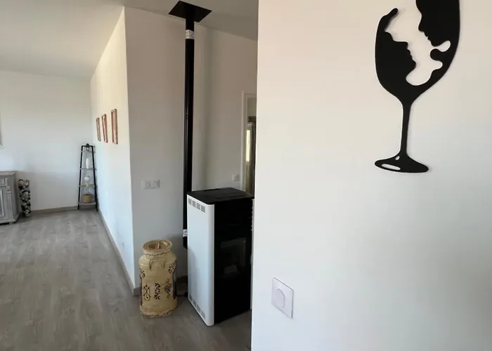 Le Carmagnol Hébergement de vacances *