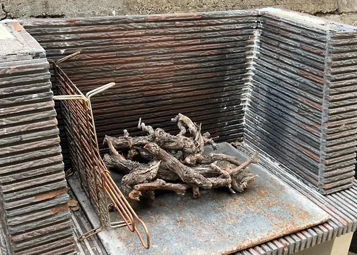 Le Carmagnol Hébergement de vacances Caramany